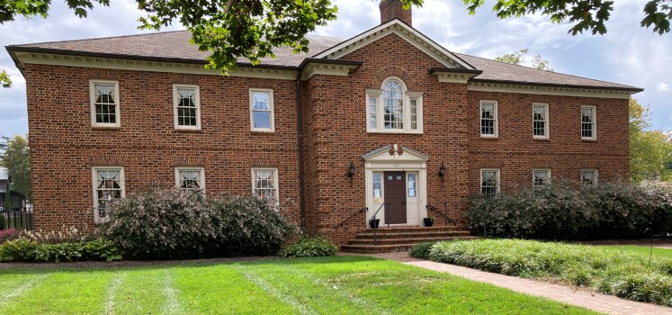 More Photos Of 558 S Main St, Harrisonburg Office For Sale