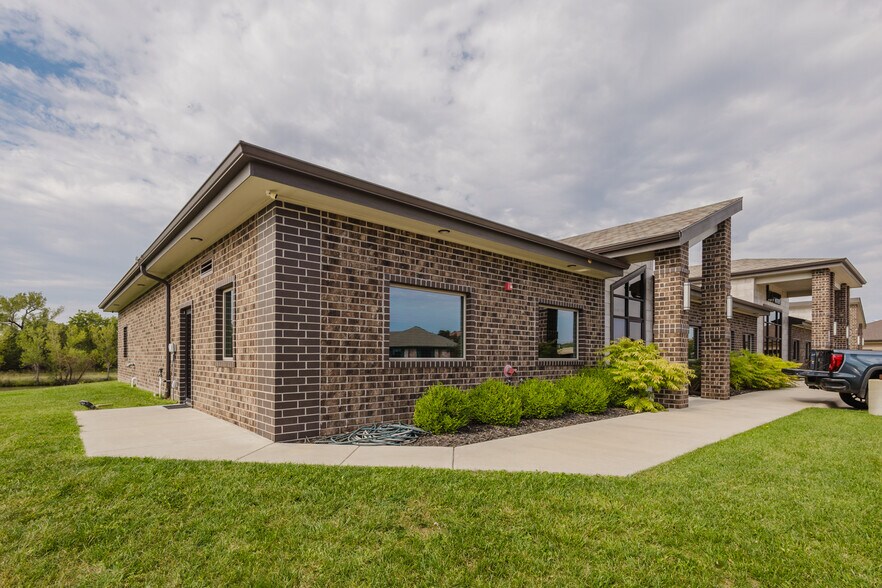 More Photos Of 429 S 119th St W, Wichita Office For Sale