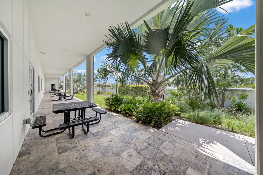 More Photos Of 1005 Viera Blvd, Rockledge Office For Lease