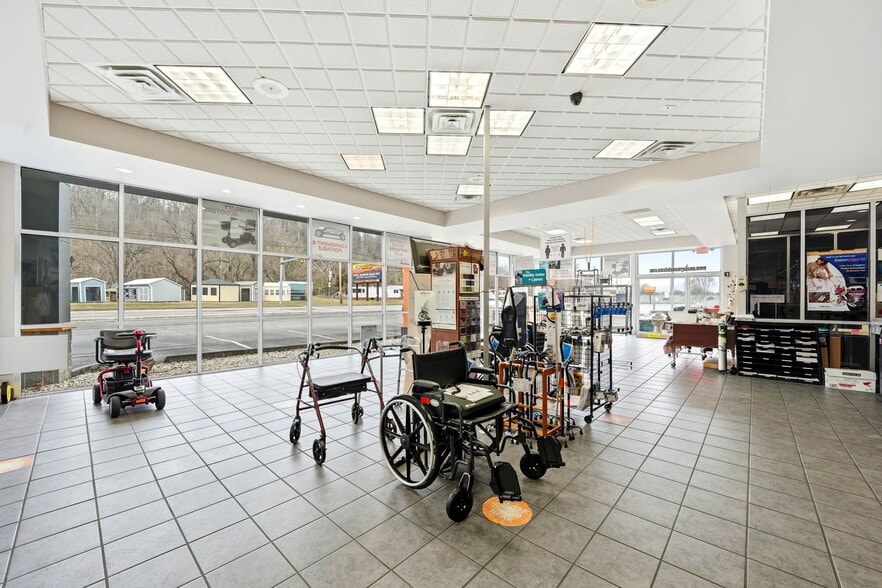 More Photos Of 2214 W Elk Ave, Elizabethton Auto Dealership For Sale