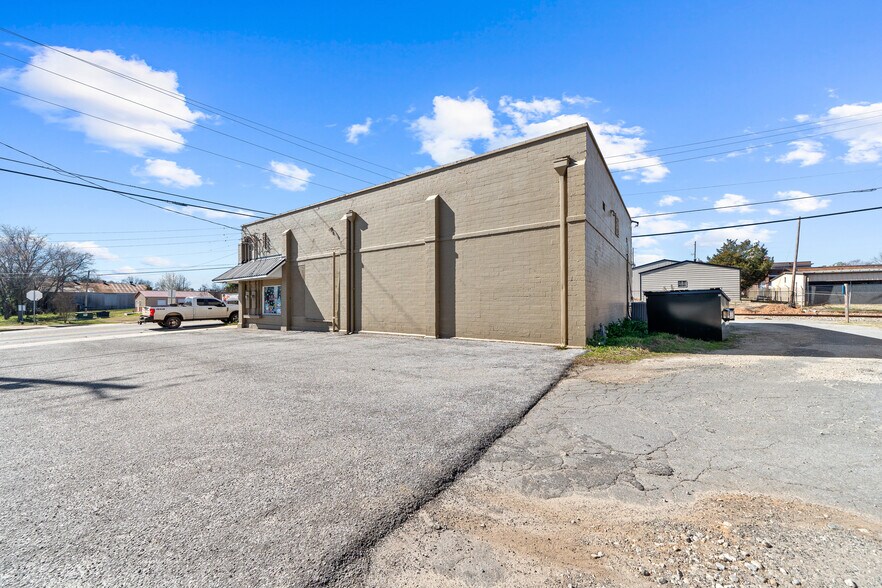 More Photos Of 201 E Sumter St, Eatonton Office Residential For Sale