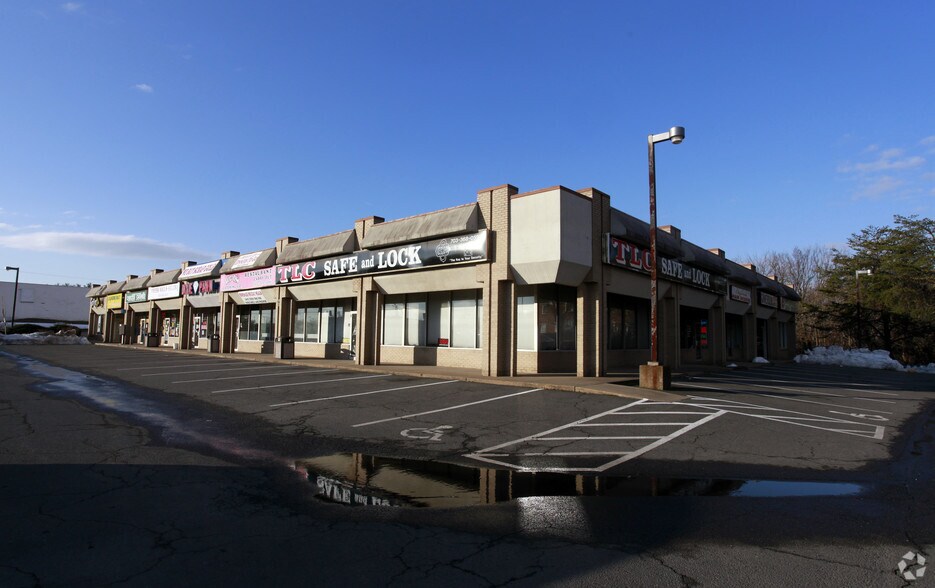 Primary Photo Of 7410-7430 Sudley Rd, Manassas Unknown For Lease