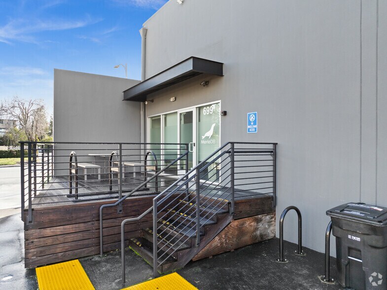 More Photos Of 699 Veterans Blvd, Redwood City Office For Lease