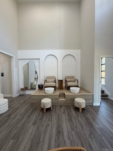 More Photos Of 6110 McFarland Station Dr, Alpharetta Office For Lease