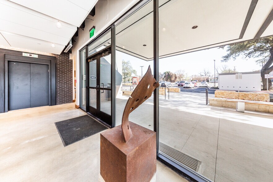 More Photos Of 1422 E Grayson St, San Antonio Office For Lease