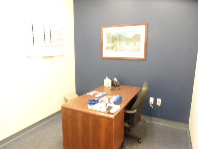 More Photos Of 1507 Park Center Dr, Orlando Office For Lease