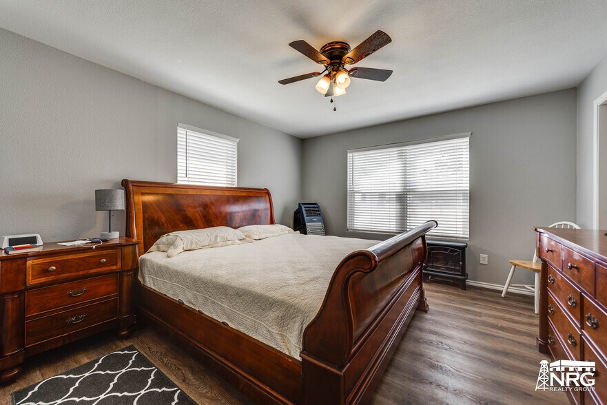 More Photos Of 5100 FM 715, Midland Warehouse For Sale