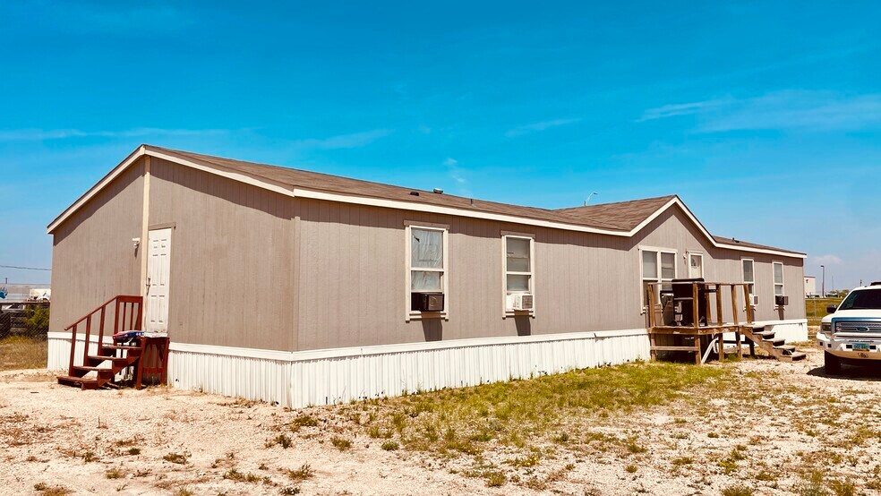 More Photos Of 5820 W Interstate 20, Odessa Warehouse For Sale