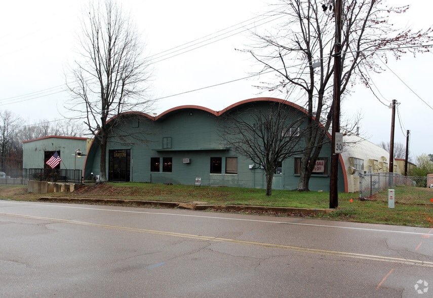 More Photos Of 176-184 Mt Pleasant Rd, Collierville Warehouse For Lease