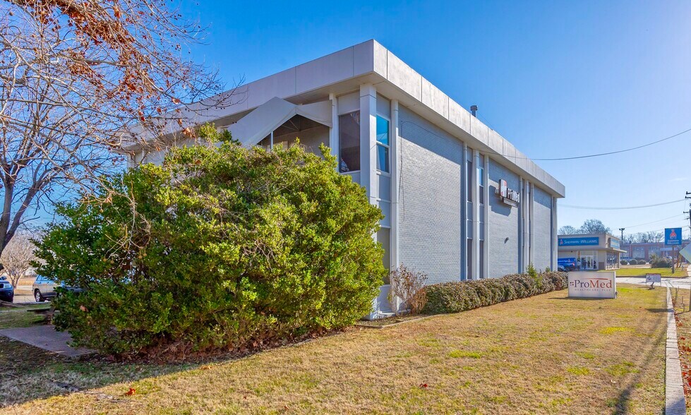 More Photos Of 812 W Innes St, Salisbury Medical For Sale