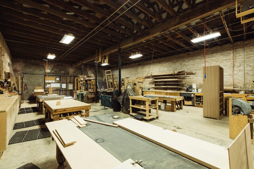 More Photos Of 75 Main St, Maxwell Warehouse For Lease