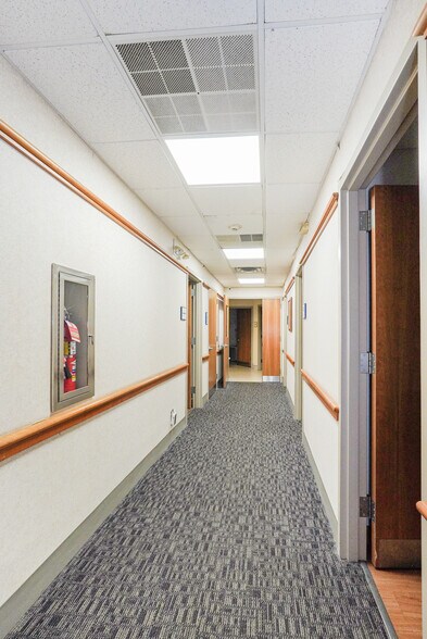 More Photos Of 2691 Hylan Blvd, Staten Island Medical For Lease