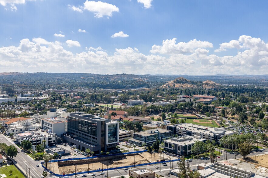 More Photos Of 4510 Brockton Ave, Riverside Unknown For Lease