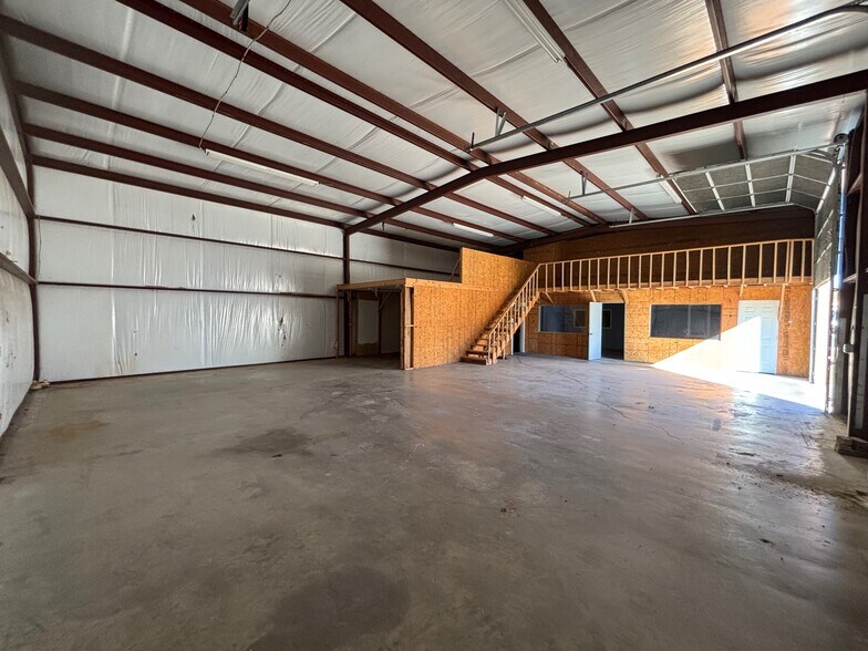 More Photos Of 12416 J Rendon Rd, Burleson Industrial For Lease