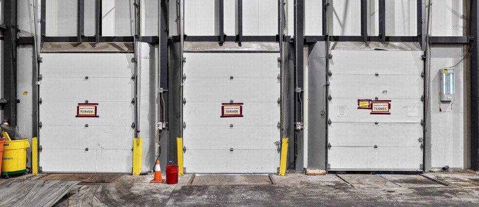 More Photos Of 901 Rue Des Forges, Terrebonne Food Processing For Sale