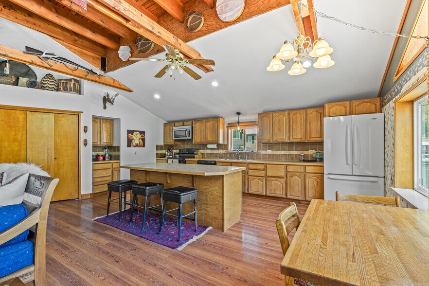 More Photos Of 302 Berger St, Riggins Apartments For Sale