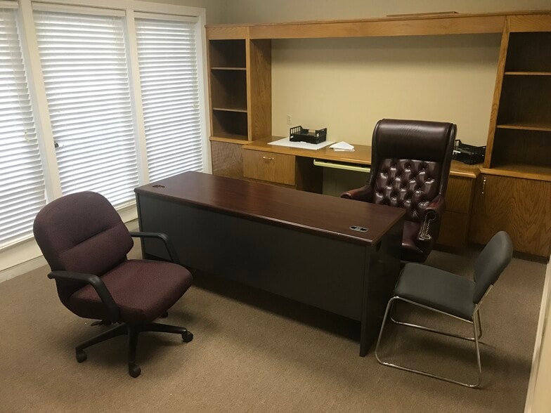More Photos Of 8727 Northwest Dr, Southaven Medical For Lease