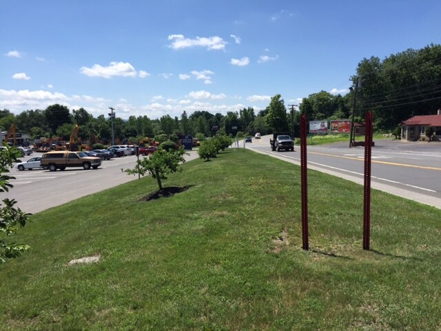 More Photos Of 2 Riverview Dr, Marlboro Storefront For Lease