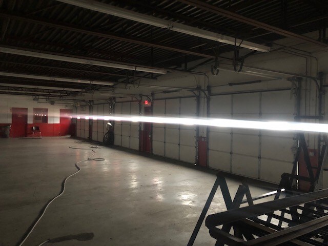 More Photos Of 1705 W Jefferson St, Joliet Auto Dealership For Sale