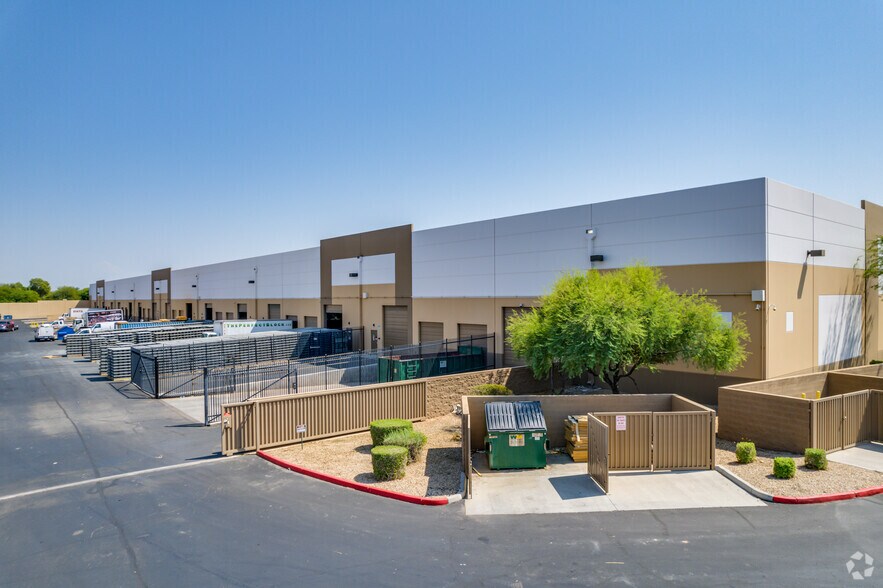 More Photos Of 8945 W Larkspur Dr, Peoria Warehouse For Lease