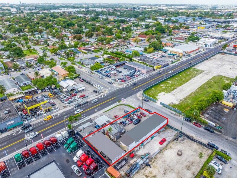 More Photos Of 2395 NW 36th St, Miami Service For Lease
