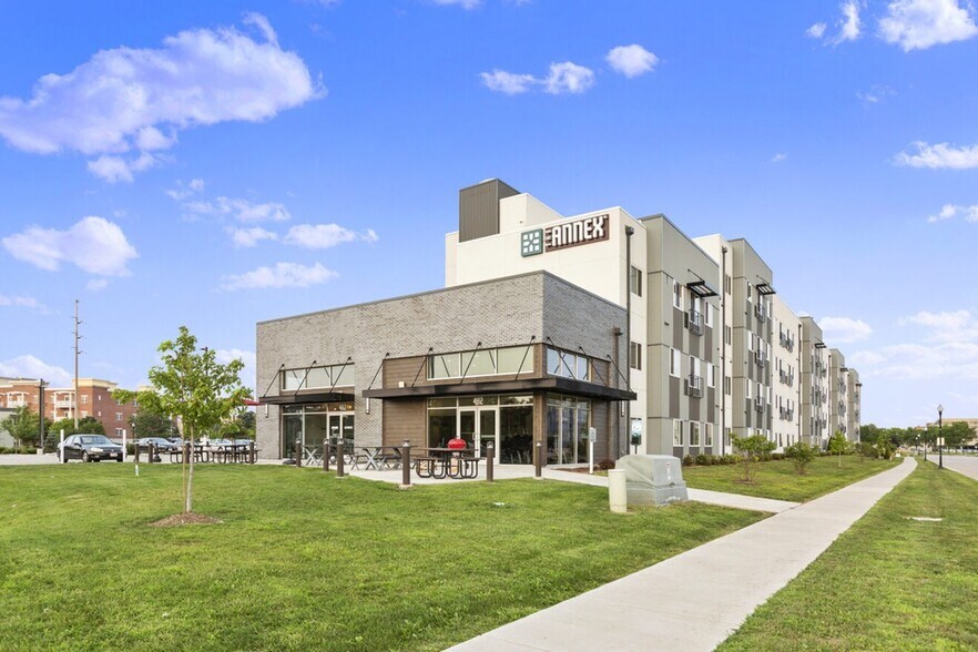 More Photos Of 482 Marion Rd, Oshkosh Apartments For Sale