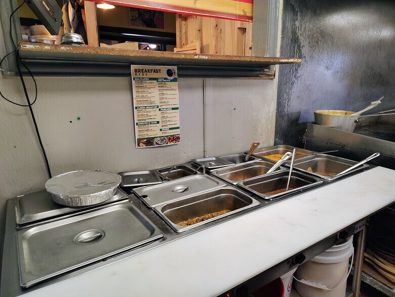 More Photos Of 213 W Willow Rd, Enid Restaurant For Sale