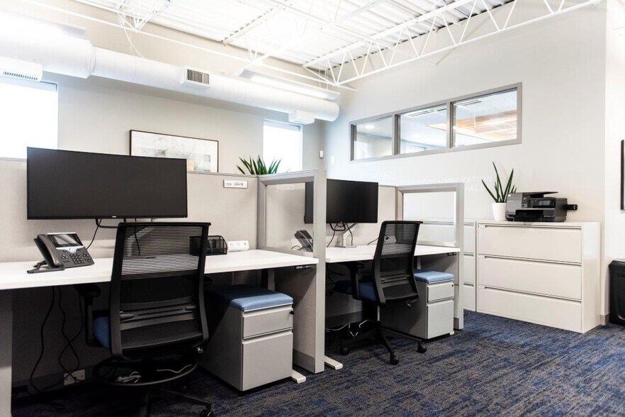 More Photos Of 227 W Judd St, Woodstock Office For Sale