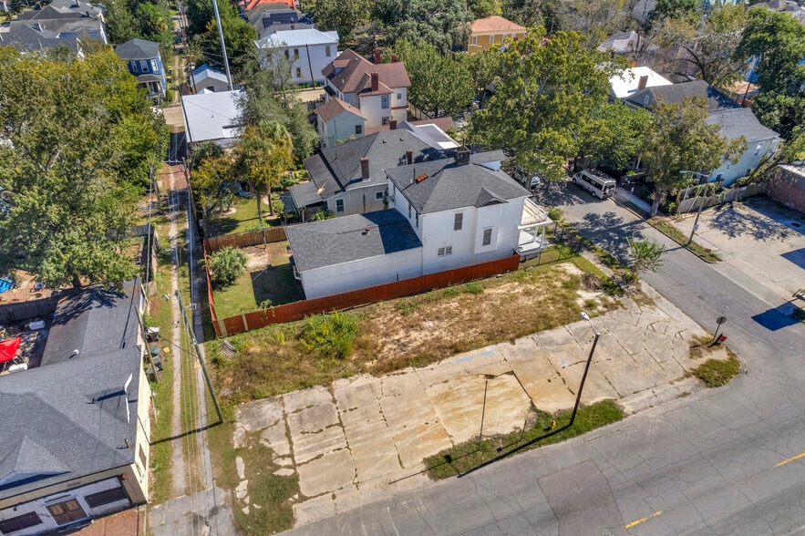 More Photos Of 310 W 34th St, Savannah Office For Sale
