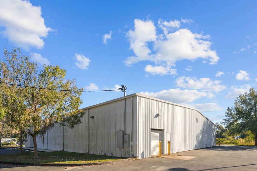 More Photos Of 1699 N Temple Ave, Starke Freestanding For Sale