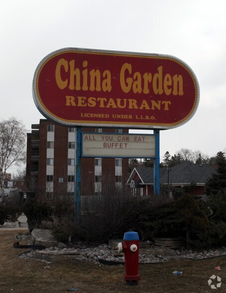 More Photos Of 382 Holland St W, Bradford West Gwillimbury Restaurant For Sale