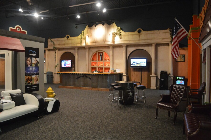 More Photos Of 6125 Airport Fwy, Haltom City Office For Lease