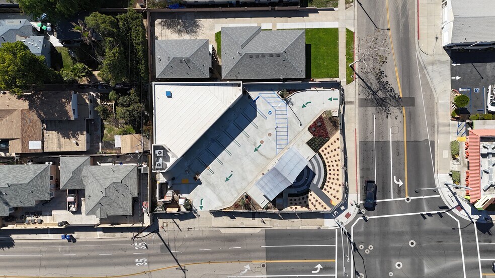 More Photos Of 887 N Glassell St, Orange Freestanding For Lease