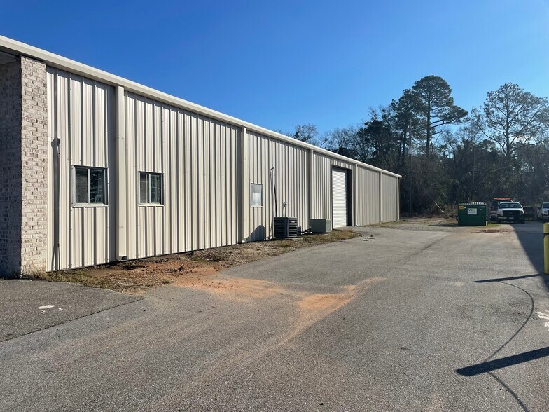 More Photos Of 3349 Halls Mill Rd, Mobile Warehouse For Lease