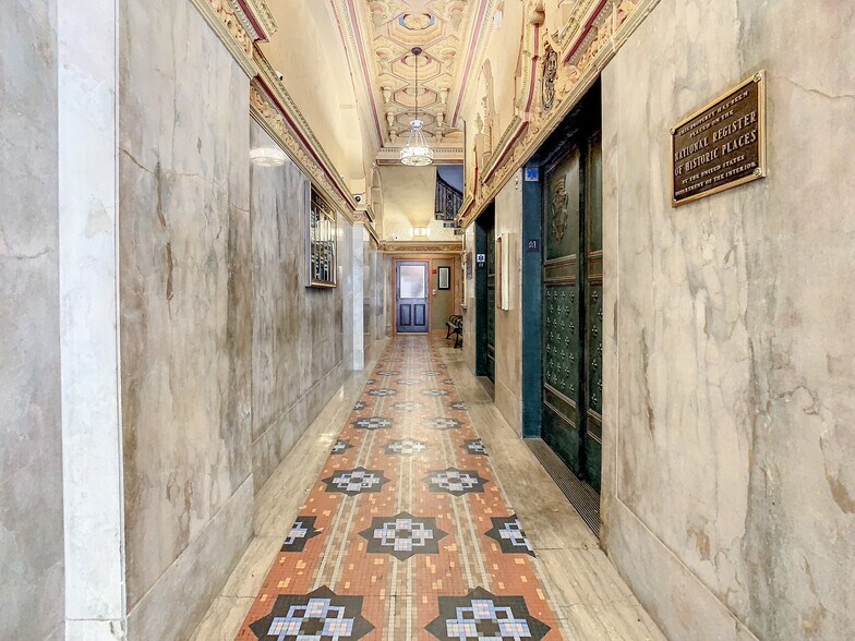 More Photos Of 707 N Franklin St, Tampa Office For Sale