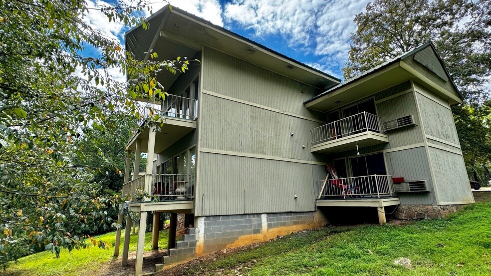 More Photos Of 6270 Aquarius Dr, Alpine Apartments For Sale