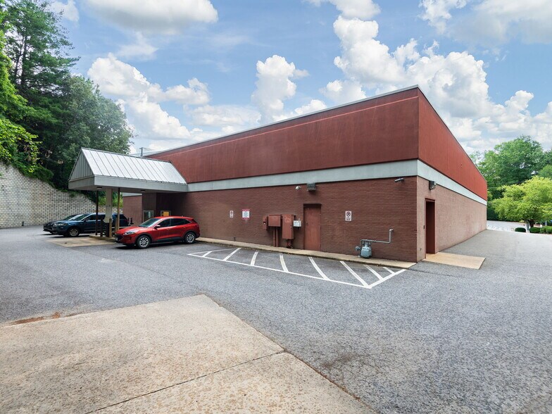 More Photos Of 275 Mcdowell St, Asheville Medical For Sale