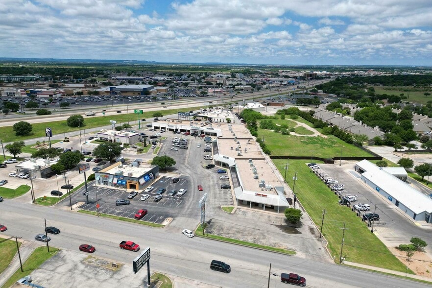 More Photos Of 4102 Buffalo Gap Rd, Abilene Unknown For Lease