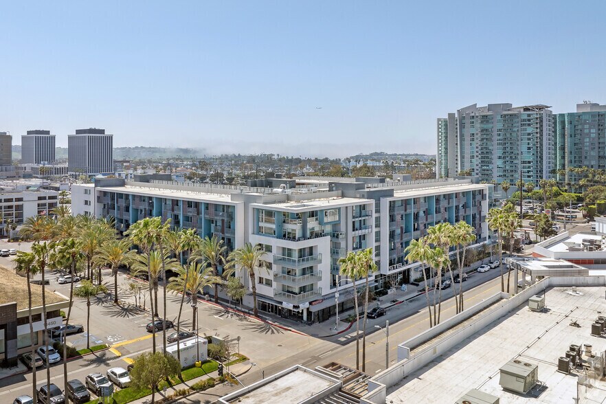 More Photos Of 13488 Maxella Ave, Marina Del Rey Apartments For Lease