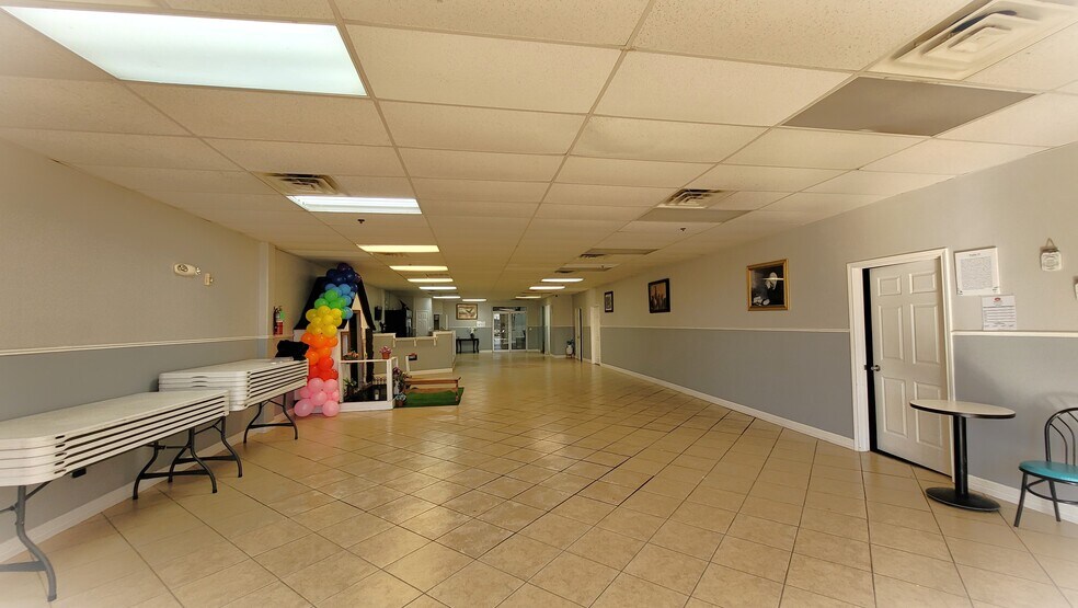 More Photos Of 8988 Glenmont Dr, Houston Light Distribution For Lease