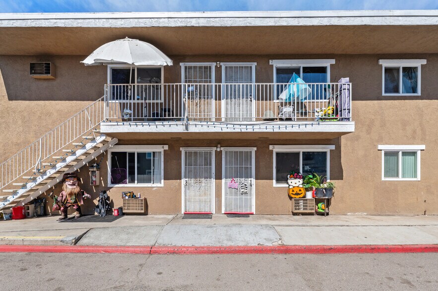 More Photos Of 12651 Laurel St, Lakeside Apartments For Sale