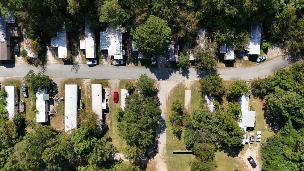 More Photos Of 114 Trailer Park Dr, Macon-Bibb Manufactured Housing Mobile Home Park For Sale