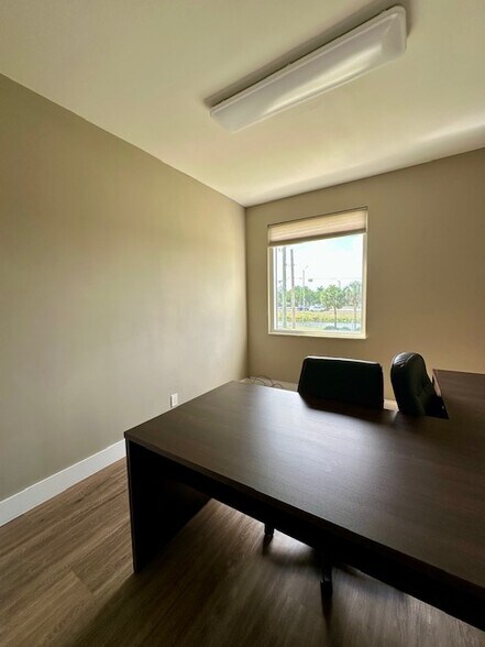 More Photos Of 5397 Orange Dr, Davie Office Residential For Lease