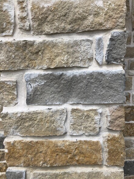 More Photos Of 625 Regal Row, Montgomery Medical For Sale