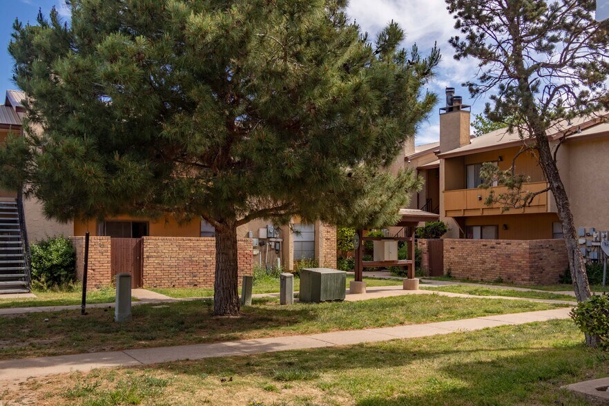 More Photos Of 1102 Sherman Ave, Levelland Apartments For Sale