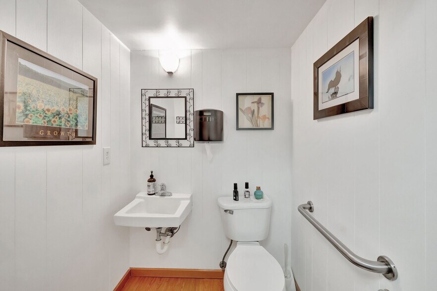 More Photos Of 2889 10th Ave N, Lake Worth Medical For Lease