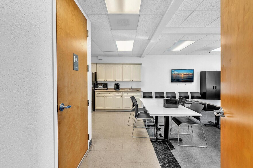 More Photos Of 7665 Davie Road Ext, Davie Office For Lease