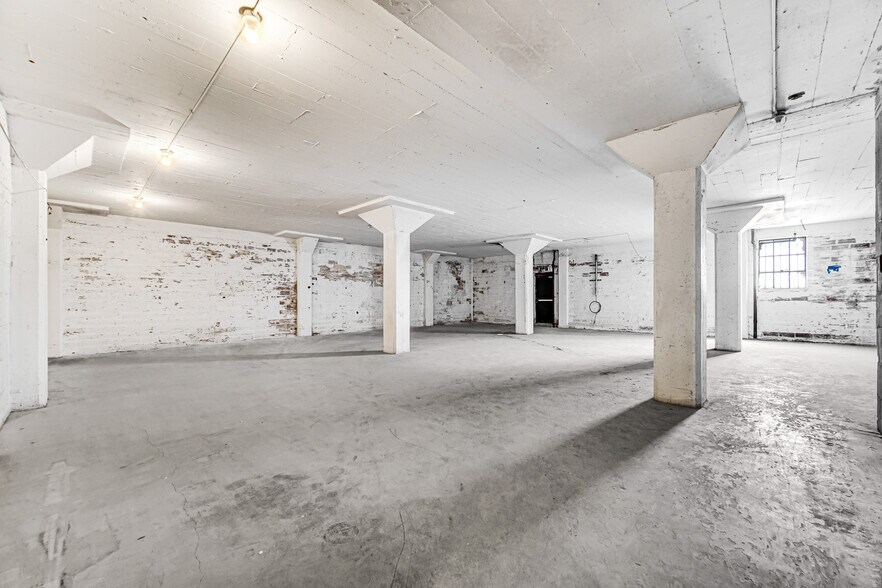 More Photos Of 7411 S Stony Island Ave, Chicago Warehouse For Sale