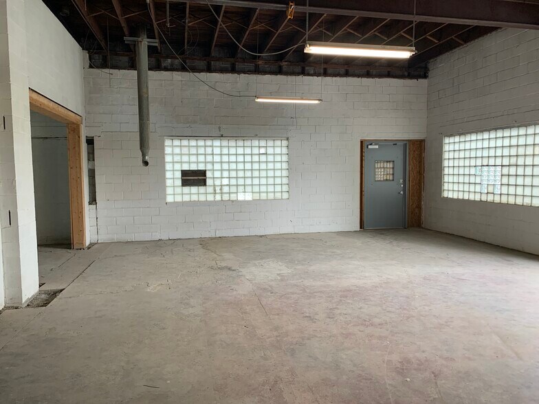 More Photos Of 4050 E 116th St, Cleveland Warehouse For Sale