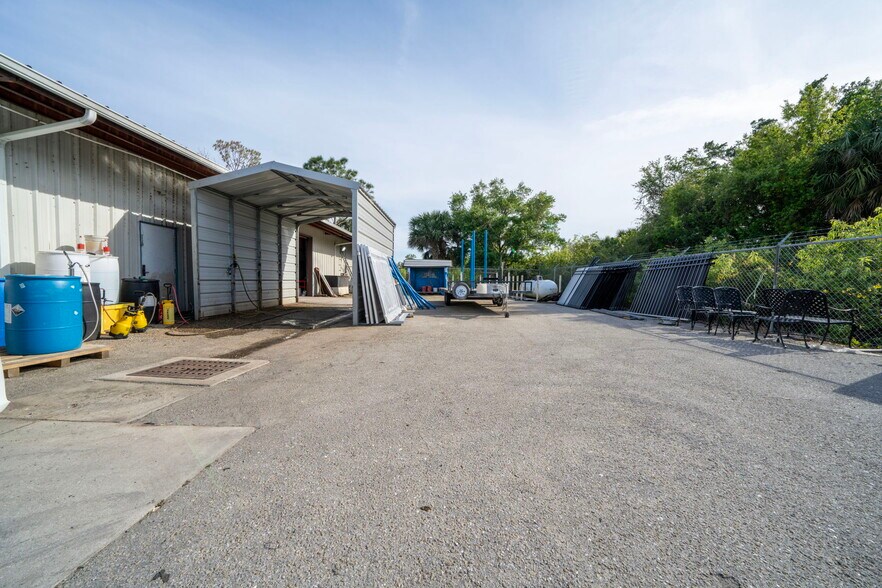 More Photos Of 25451 Fortran Dr, Punta Gorda Warehouse For Sale